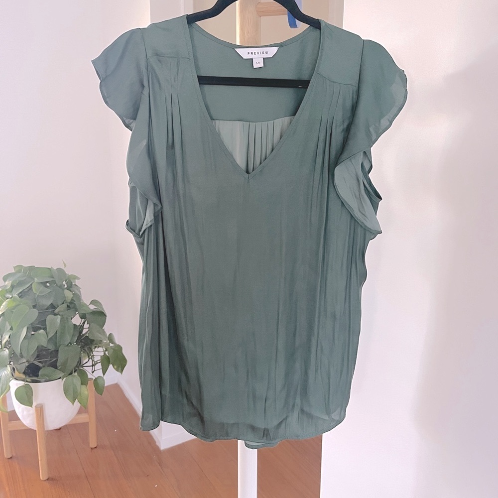 Green V-neck Top - Picture 5 of 10